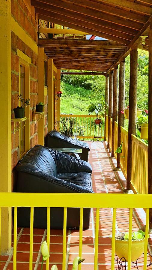 La Casa Del Sol Hostal Jardín Exterior foto